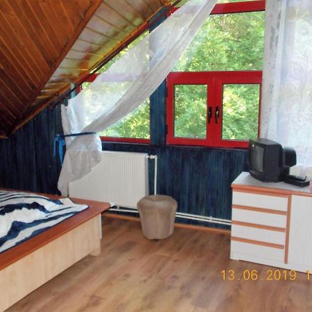 Barlogul Ursilor Lepsa Hotell Exteriör bild