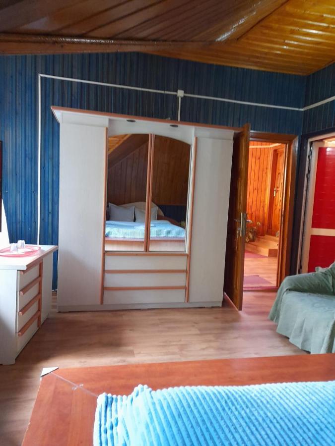 Barlogul Ursilor Lepsa Hotell Exteriör bild