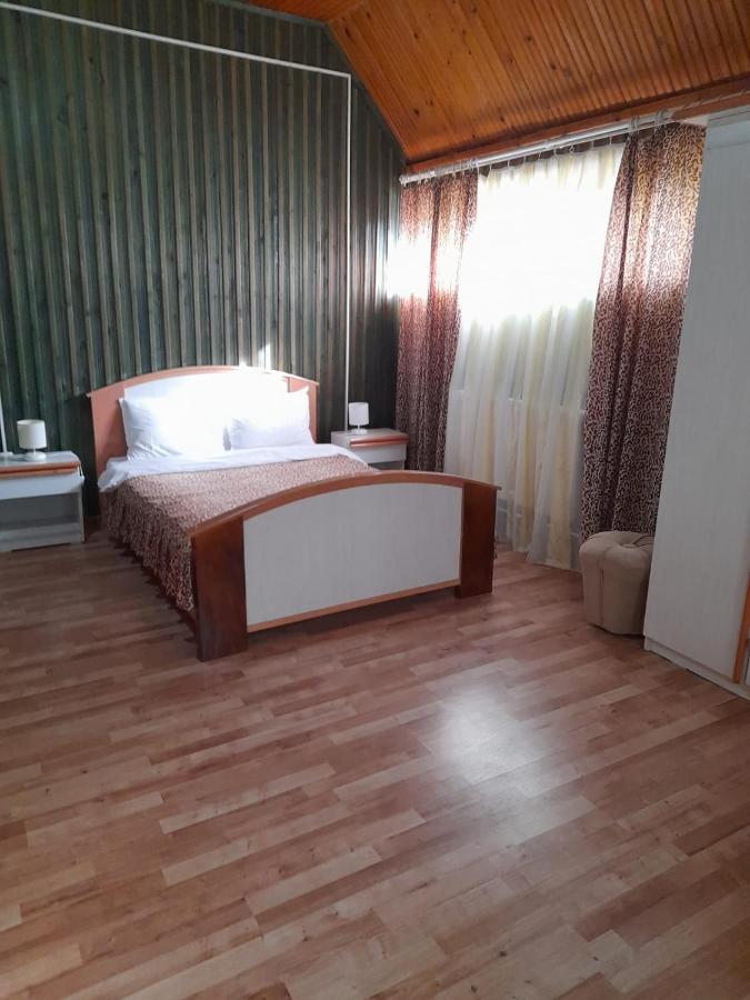 Barlogul Ursilor Lepsa Hotell Exteriör bild
